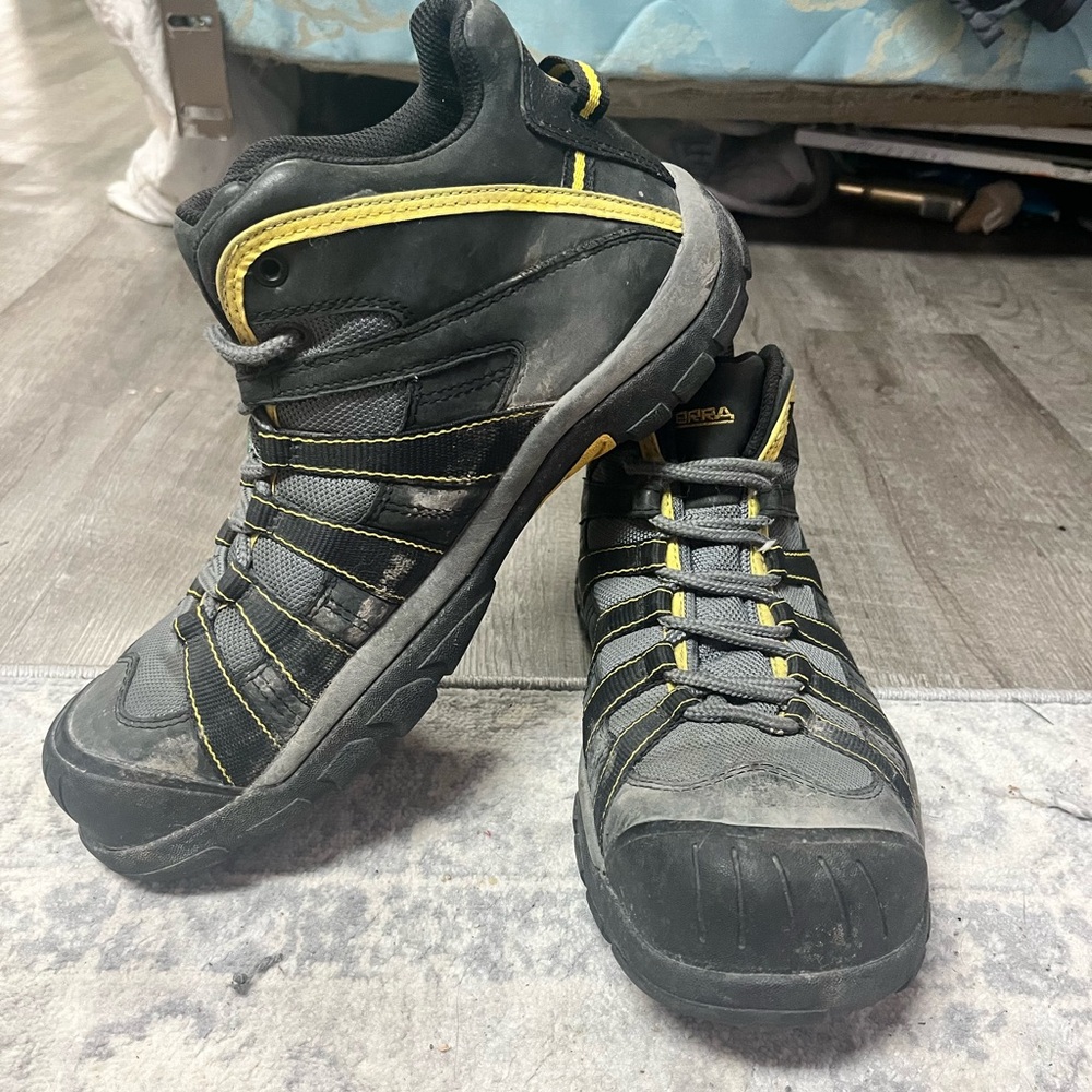 Terra low cut steel toes